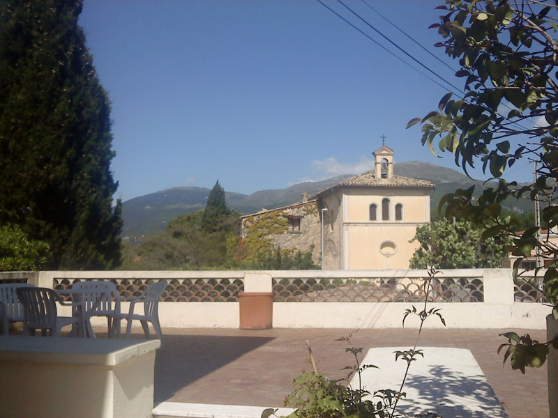Vue sur la chapelle Sainte-Anne, des "Terrasses" terrasses vue chapelle